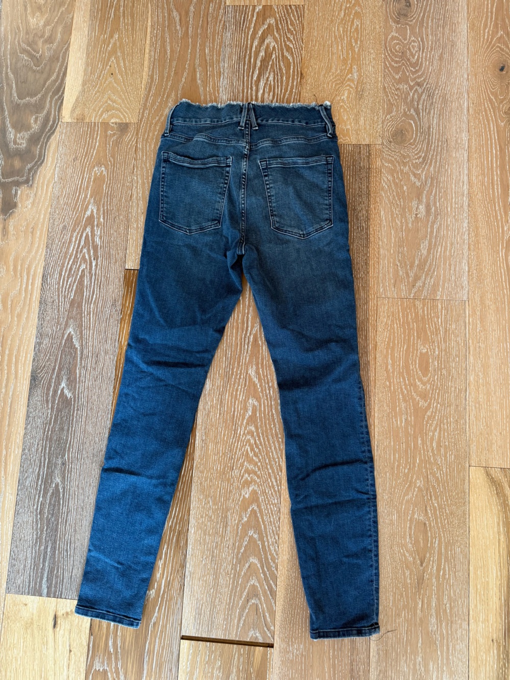 Good American GOOD LEGS Fray Waistband GLCRH067T BLUE610 - Picture 2 of 6